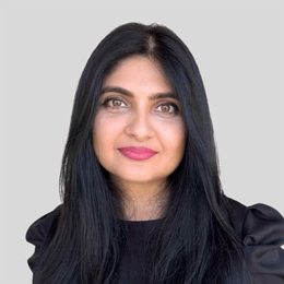 中金维持腾讯控股(00700)跑赢行业评级，上调目标价至700港元