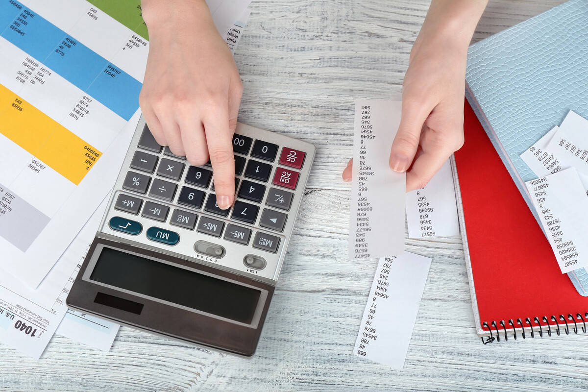 甲骨文(ORCL.US)云部门裁员以应对AI支出压力