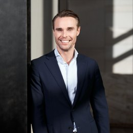 财报前瞻 | 迪士尼(DIS.US)预计Q3营利双增, 分析师看好前景